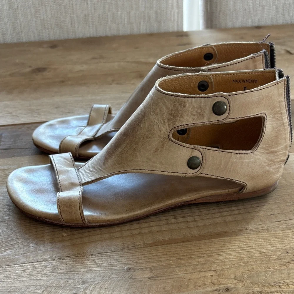 Women's Tan Leather Sandals - Picture 5 of 7